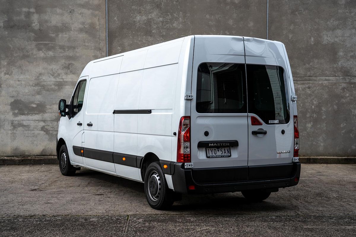 2023 Renault Master Pro 110kW X62 Phase 2 SWB Low Roof
