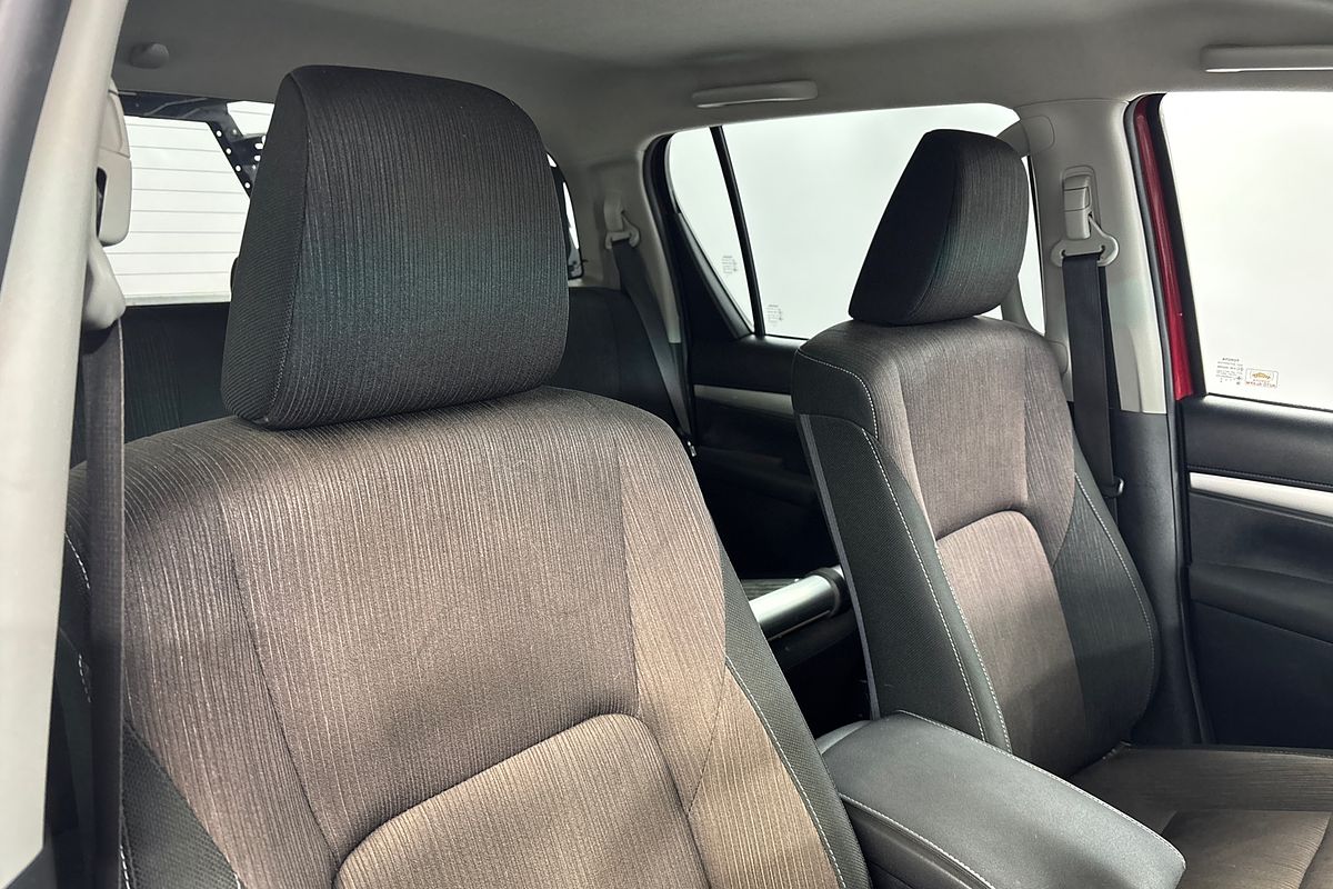 2017 Toyota Hilux SR5 GUN126R 4X4