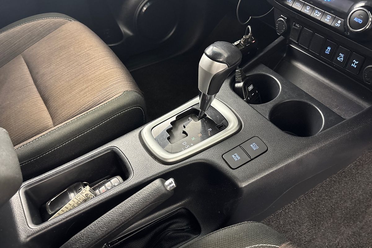 2017 Toyota Hilux SR5 GUN126R 4X4