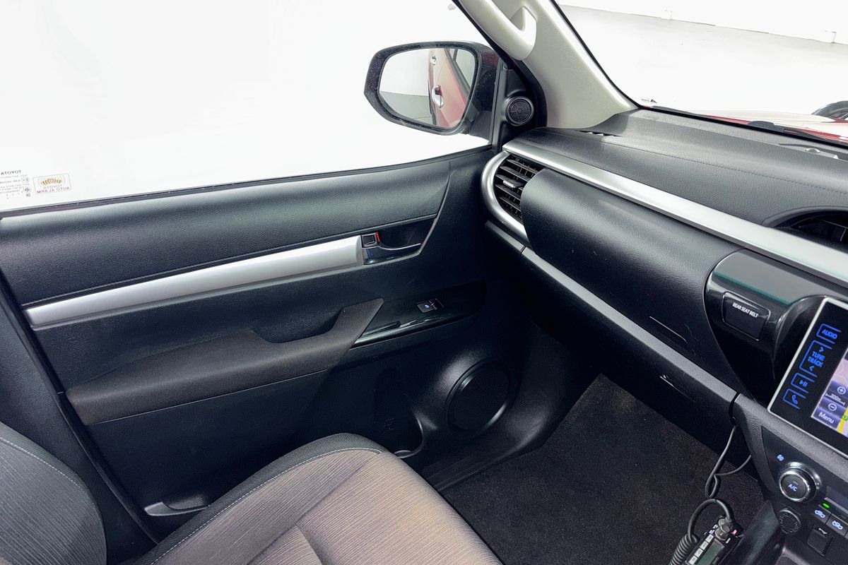 2017 Toyota Hilux SR5 GUN126R 4X4