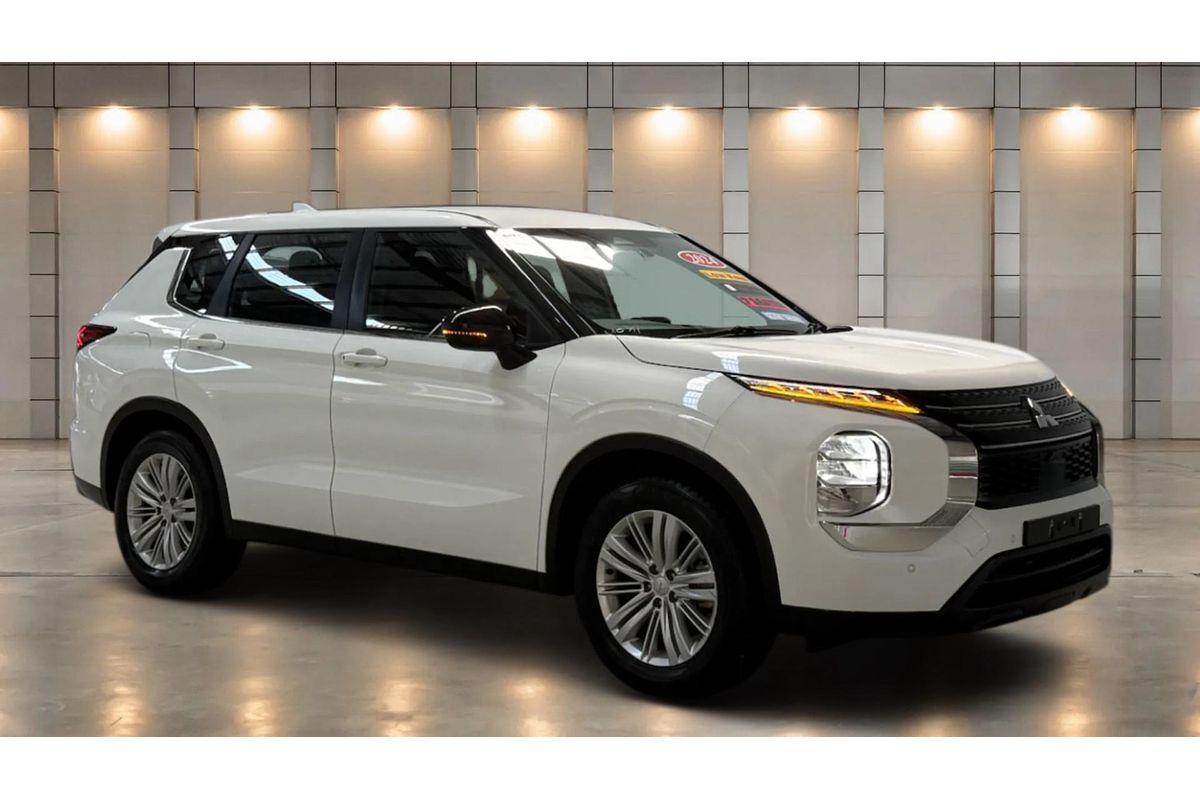 2024 Mitsubishi Outlander ES ZM