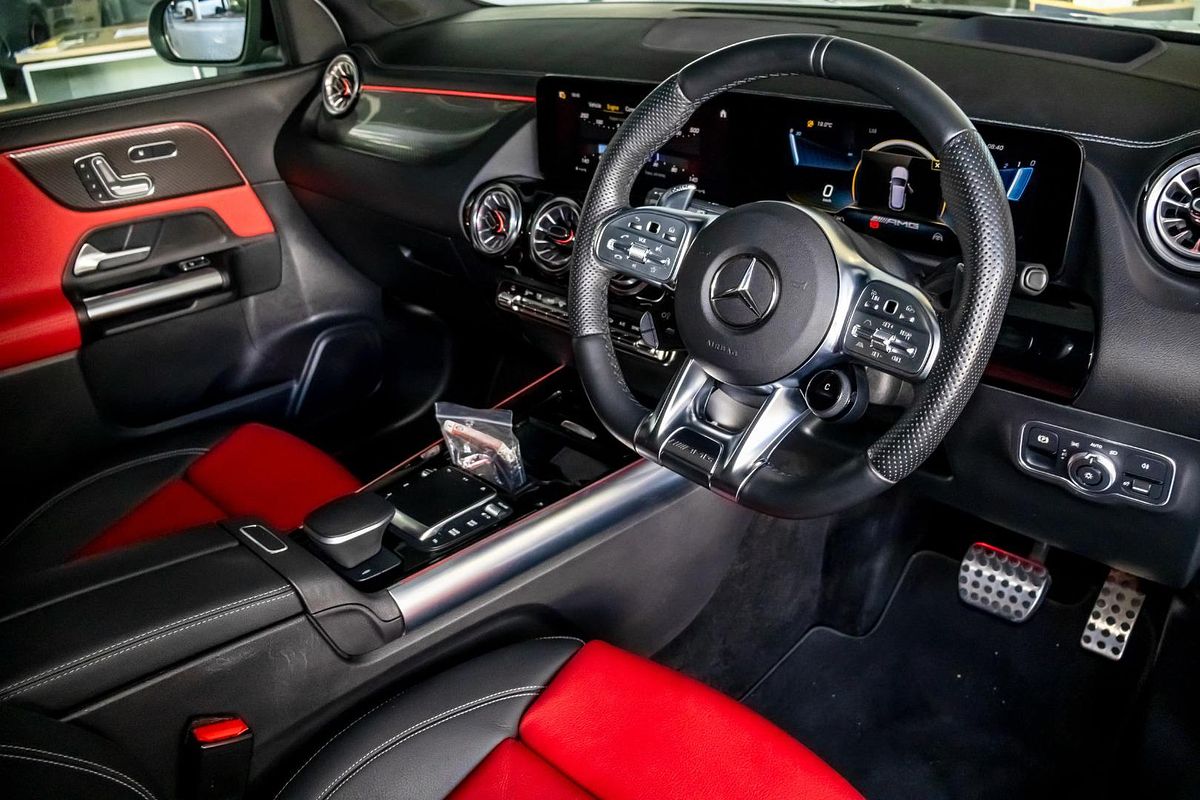 H247 803+053MY GLA35 AMG WAG 5 dr SSD 8sp 2.0T
