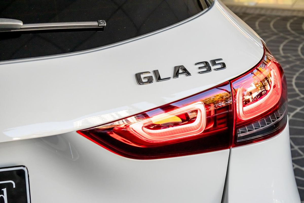 H247 803+053MY GLA35 AMG WAG 5 dr SSD 8sp 2.0T