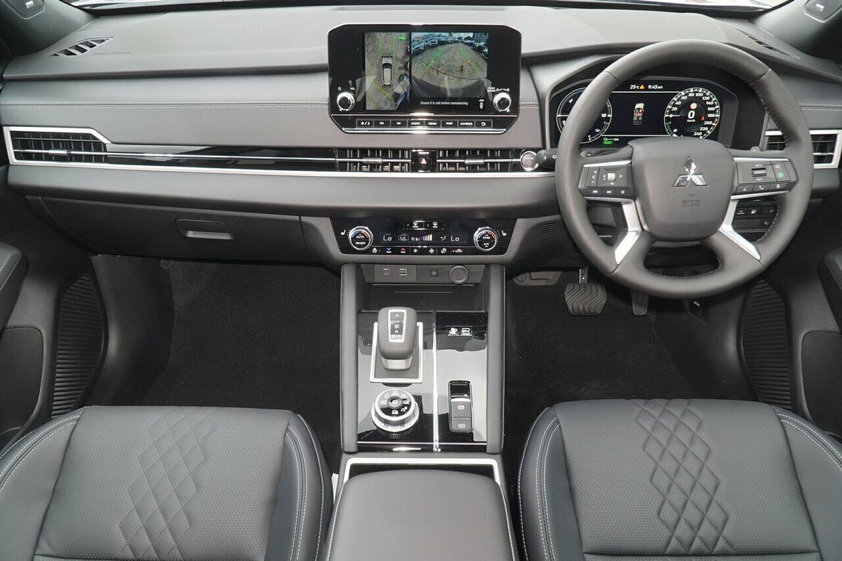 2025 Mitsubishi Outlander PHEV GSR ZM
