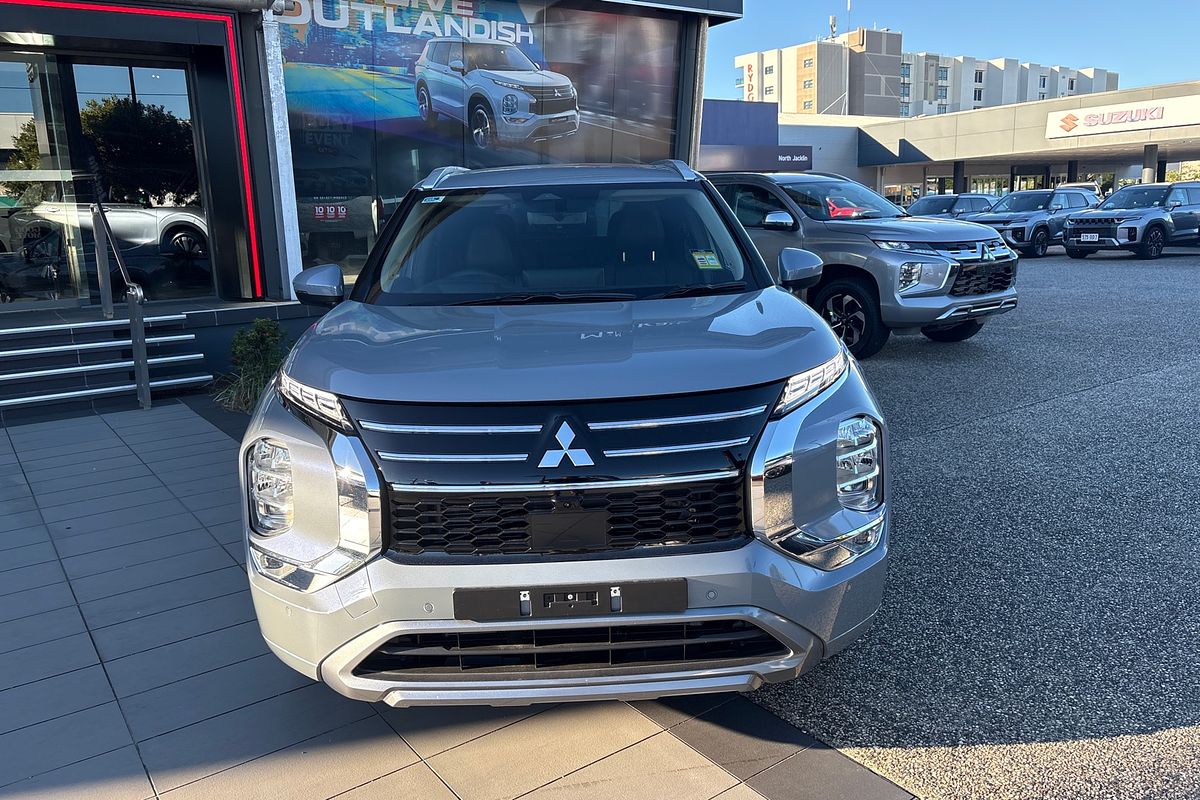2025 Mitsubishi Outlander Exceed ZM