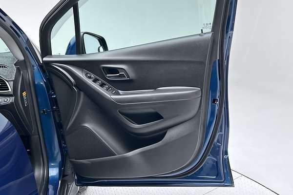 2020 Holden Trax LS TJ thumb-18