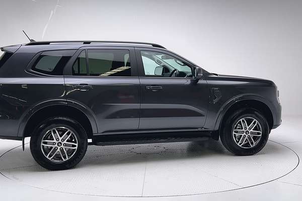 2025 Ford Everest Trend 2.0L thumb-8