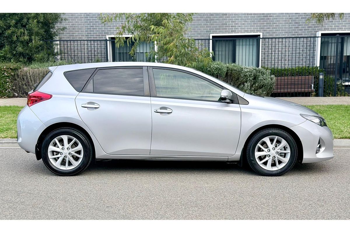 2013 Toyota Corolla Ascent Sport ZRE182R