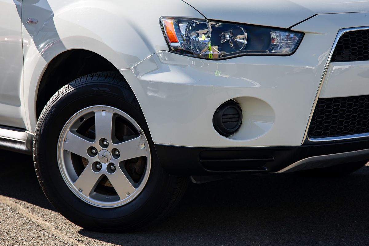 2012 Mitsubishi Outlander LS ZH