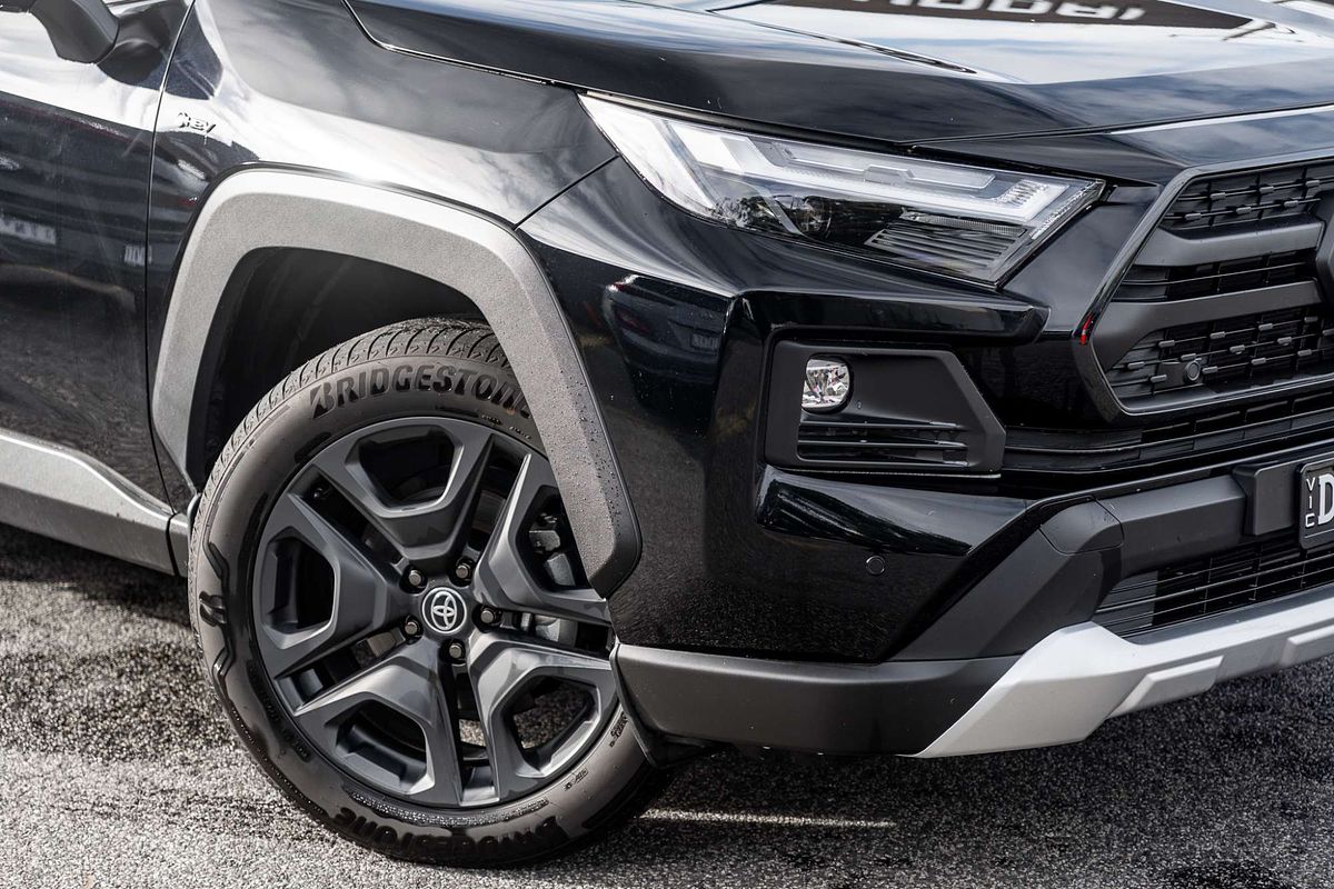 2025 Toyota RAV4 Edge AXAH54R