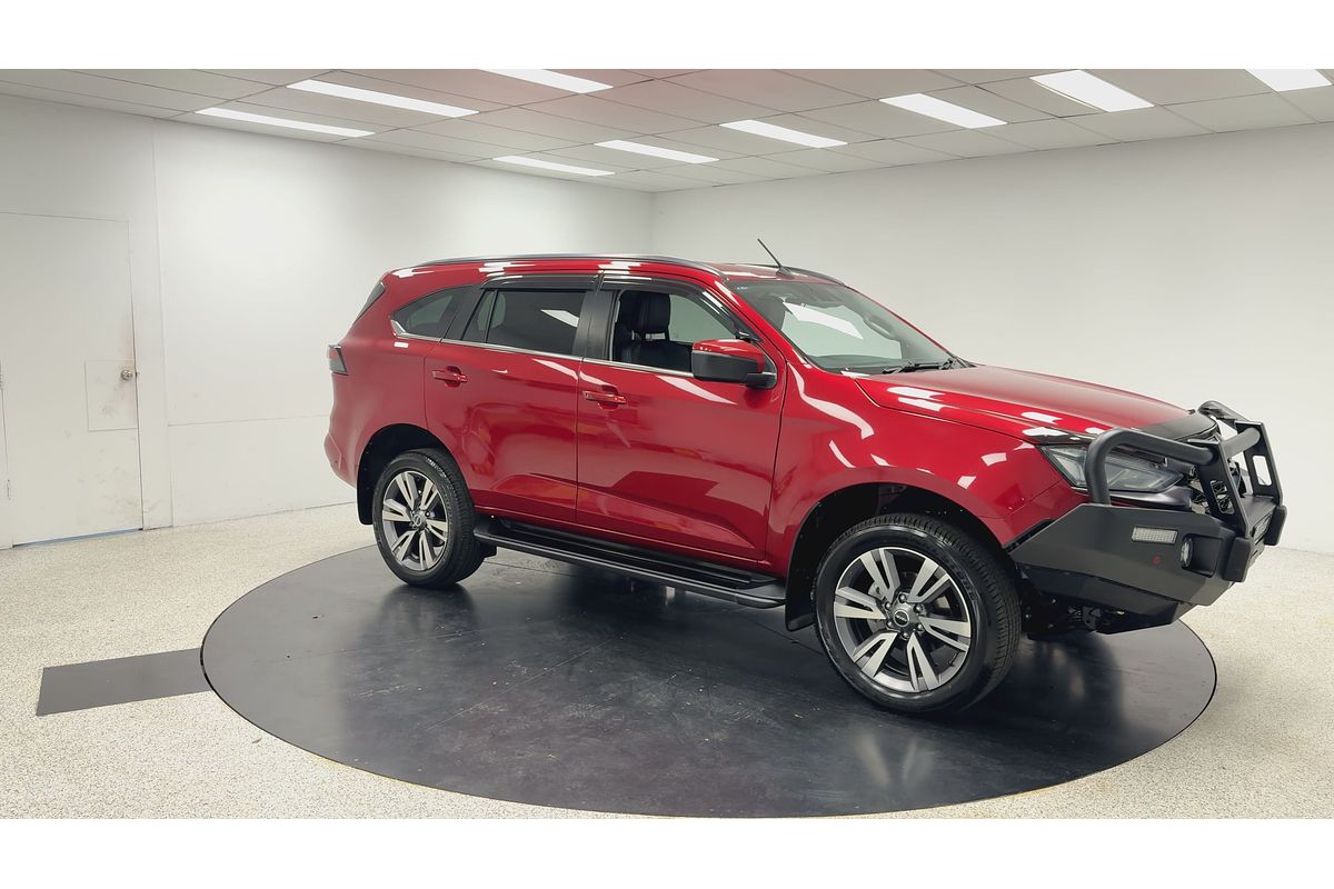 2023 Isuzu MU-X LS-T