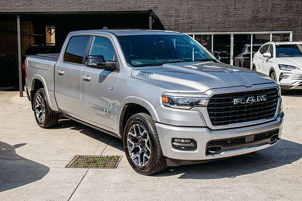 2024 RAM 1500 Laramie Sport Hurricane SO RamBox DT 4X4 SWB