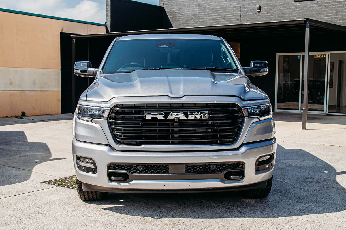2024 RAM 1500 Laramie Sport Hurricane SO RamBox DT 4X4 SWB