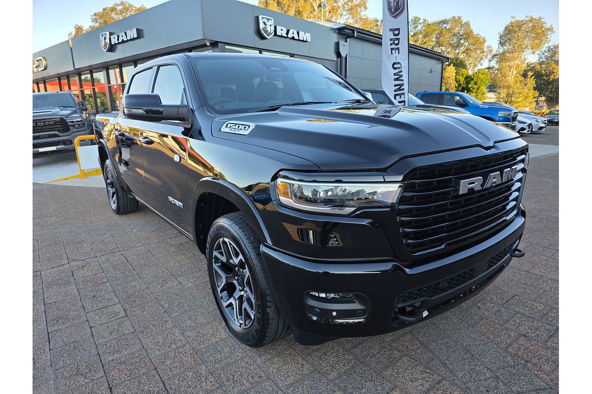 2024 RAM 1500 Laramie Sport Hurricane SO RamBox DT 4X4 SWB