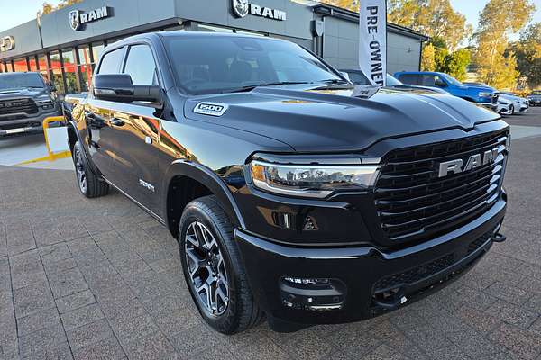 2024 RAM 1500 Laramie Sport Hurricane SO RamBox DT 4X4 SWB