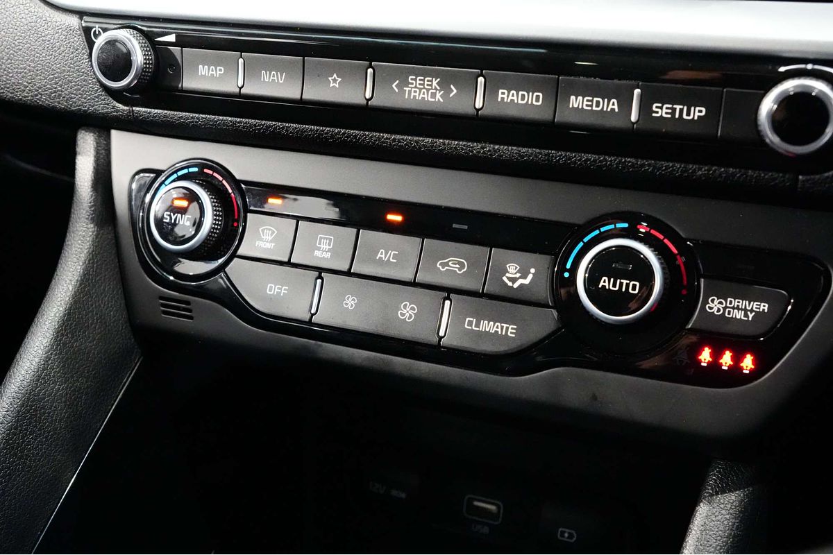 2022 Kia Niro Hybrid Sport DE