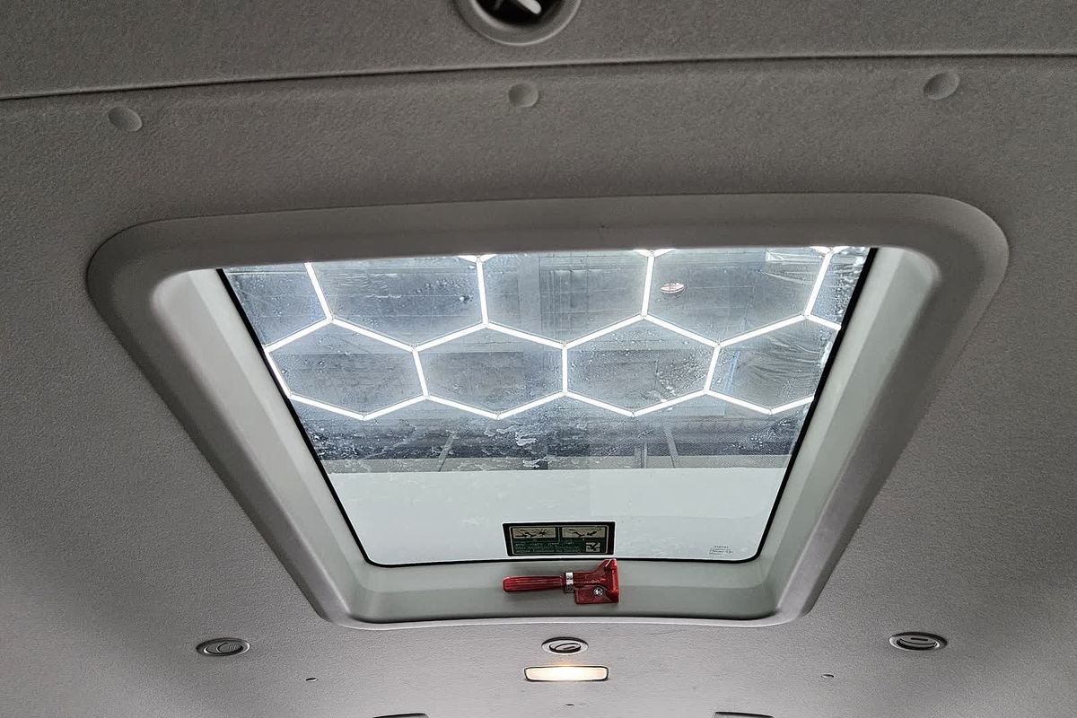 2021 Toyota Hiace Commuter GDH322R ELWB High Roof