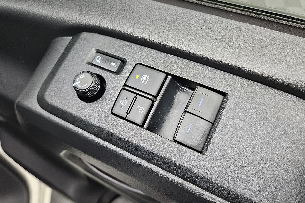 2021 Toyota Hiace Commuter GDH322R ELWB High Roof