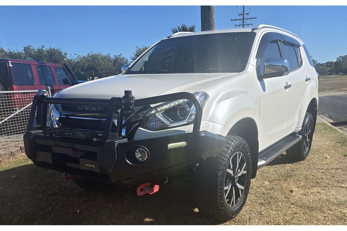 2021 Isuzu MU-X LS-T