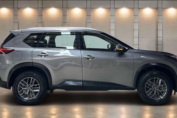 2024 Nissan X-TRAIL ST T33