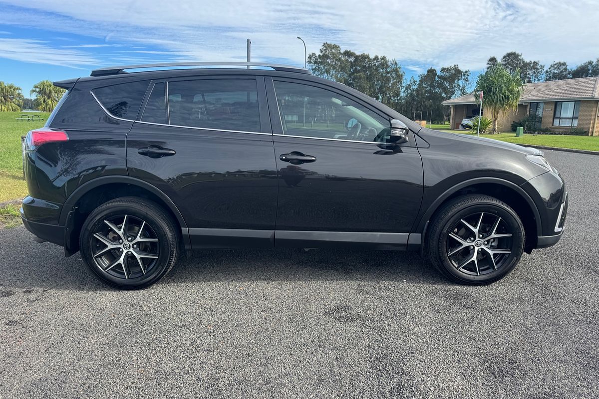 2017 Toyota RAV4 GXL ZSA42R