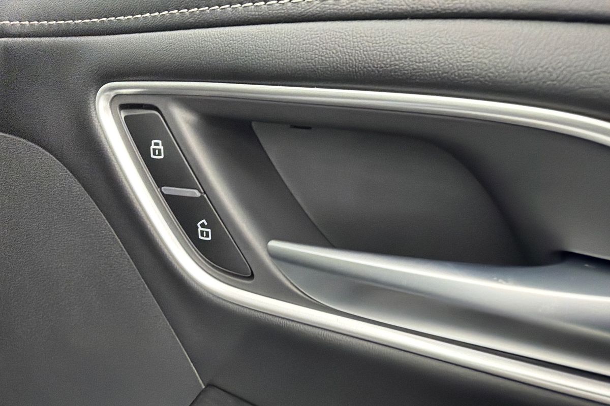 2025 MG ZS Essence Hybrid+ ZS32