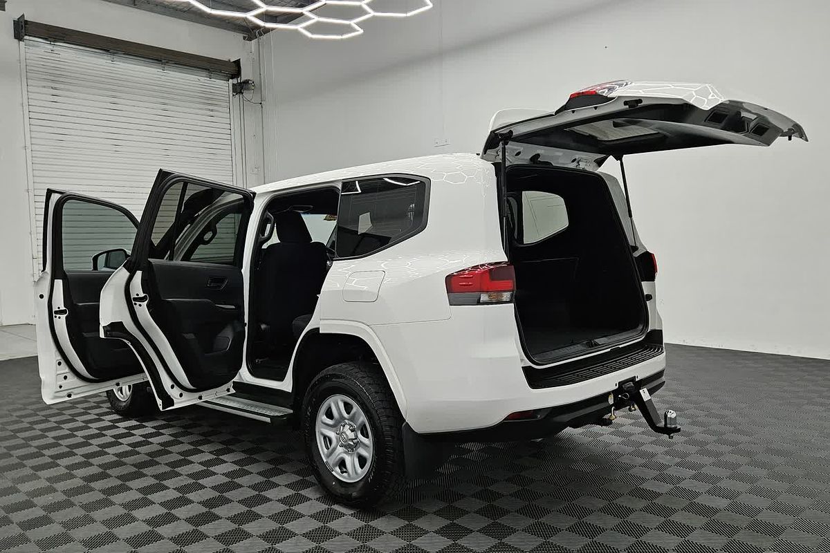 2024 Toyota Landcruiser GX FJA300R
