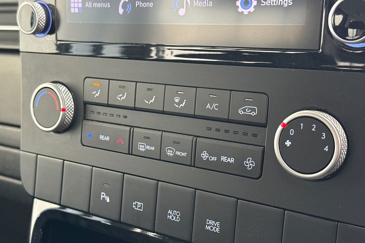 2024 Hyundai STARIA US4.V3
