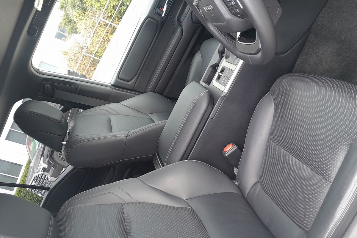 2025 Toyota Landcruiser Prado Altitude GDJ251R