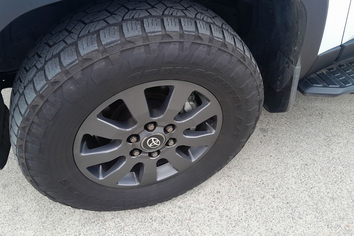 2025 Toyota Landcruiser Prado Altitude GDJ251R