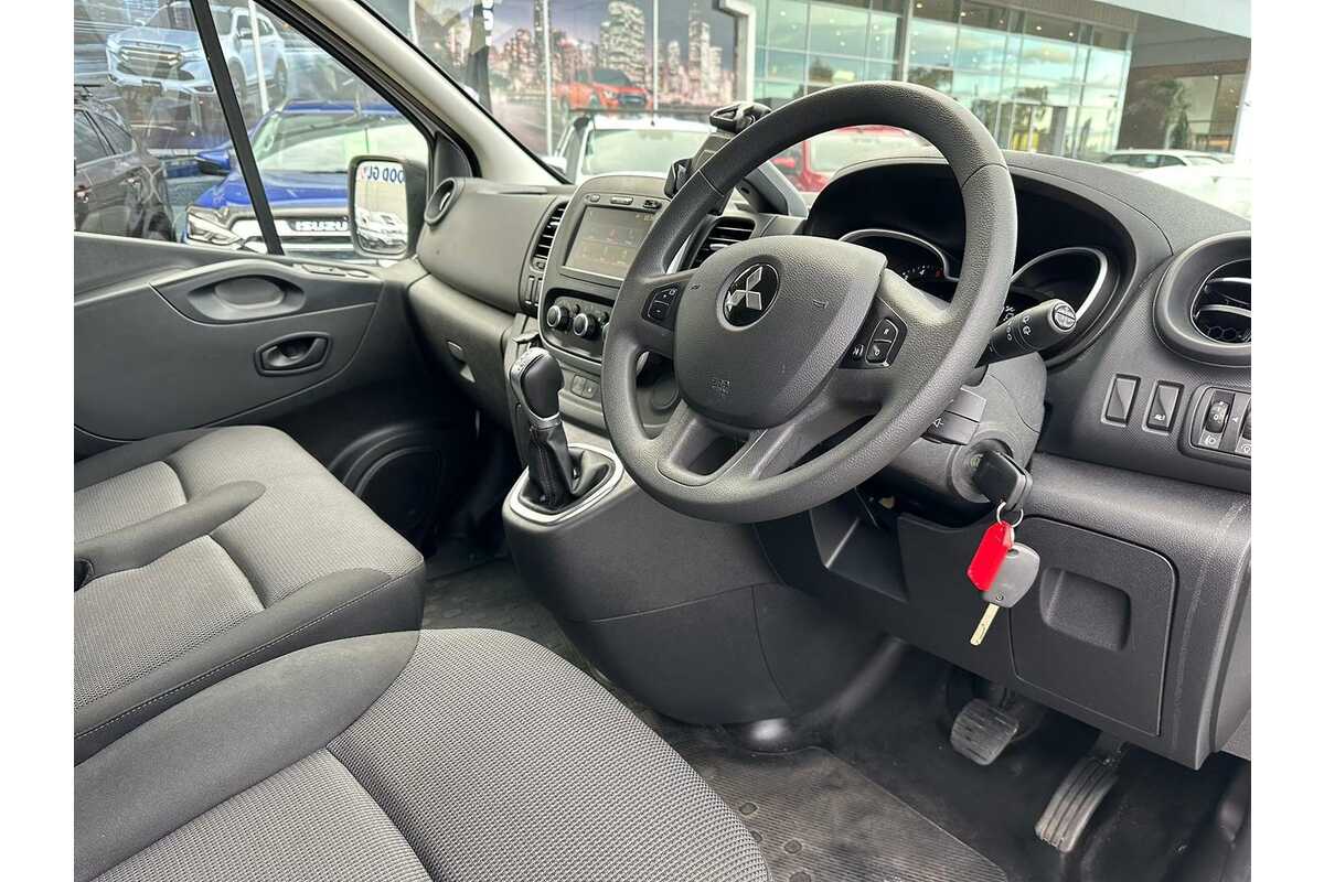 2021 Mitsubishi Express GLX SN