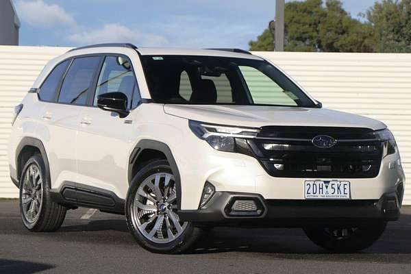 2026 Subaru Forester Hybrid Touring S6
