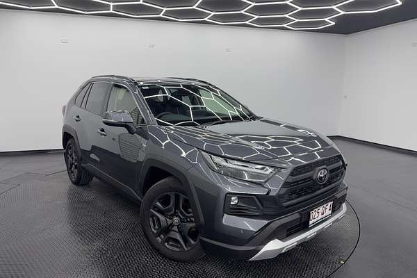 2025 Toyota RAV4 Edge AXAH54R