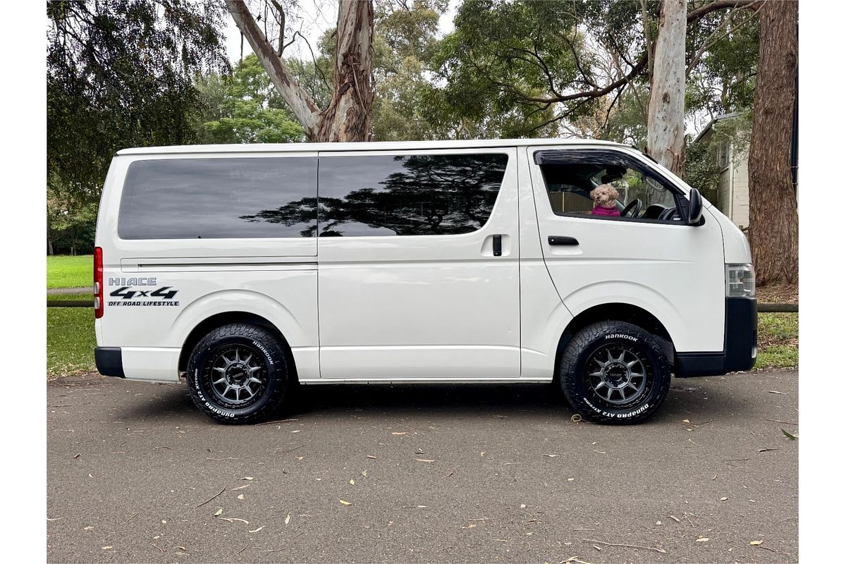 2020 Toyota Hiace DX 4WD Dual door 4WD Dual Door DX 4WD DX 2020