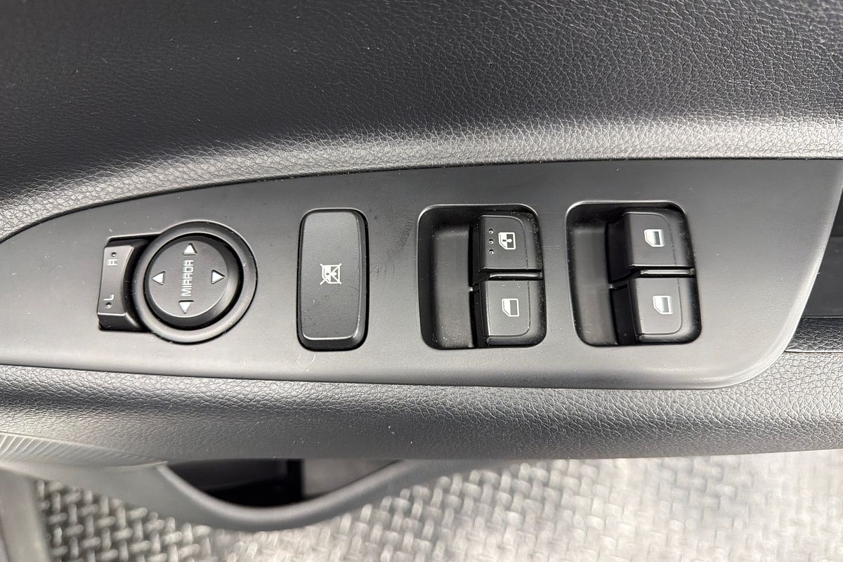 2023 Kia Stonic S YB