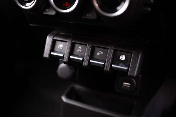 2023 Suzuki Jimny GLX GJ thumb-25