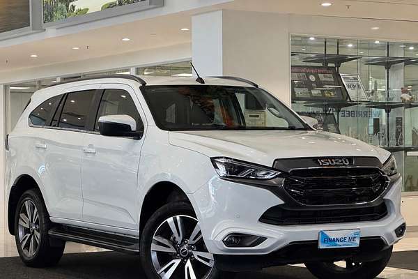 2023 Isuzu MU-X LS-T