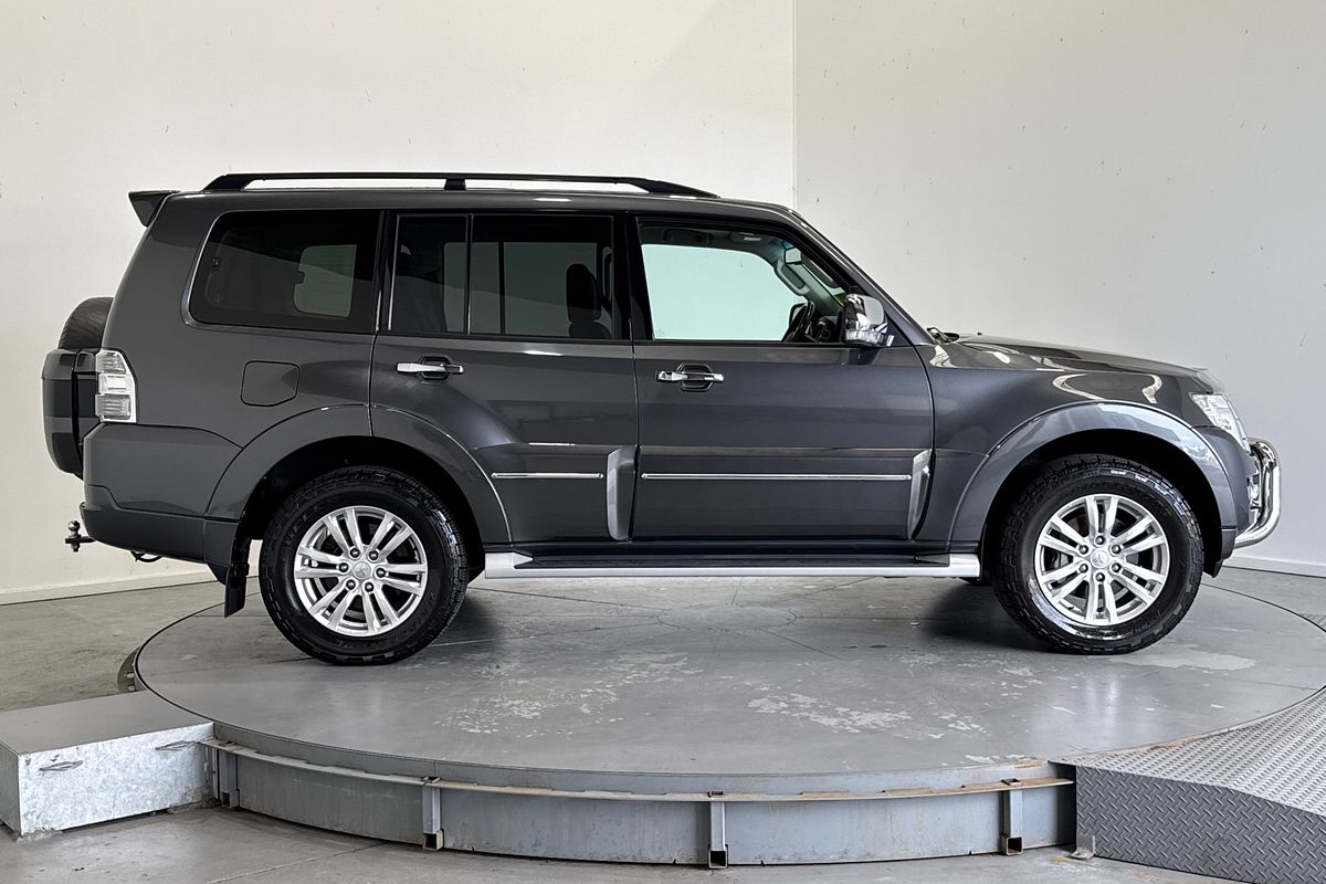 2020 Mitsubishi Pajero Exceed NX
