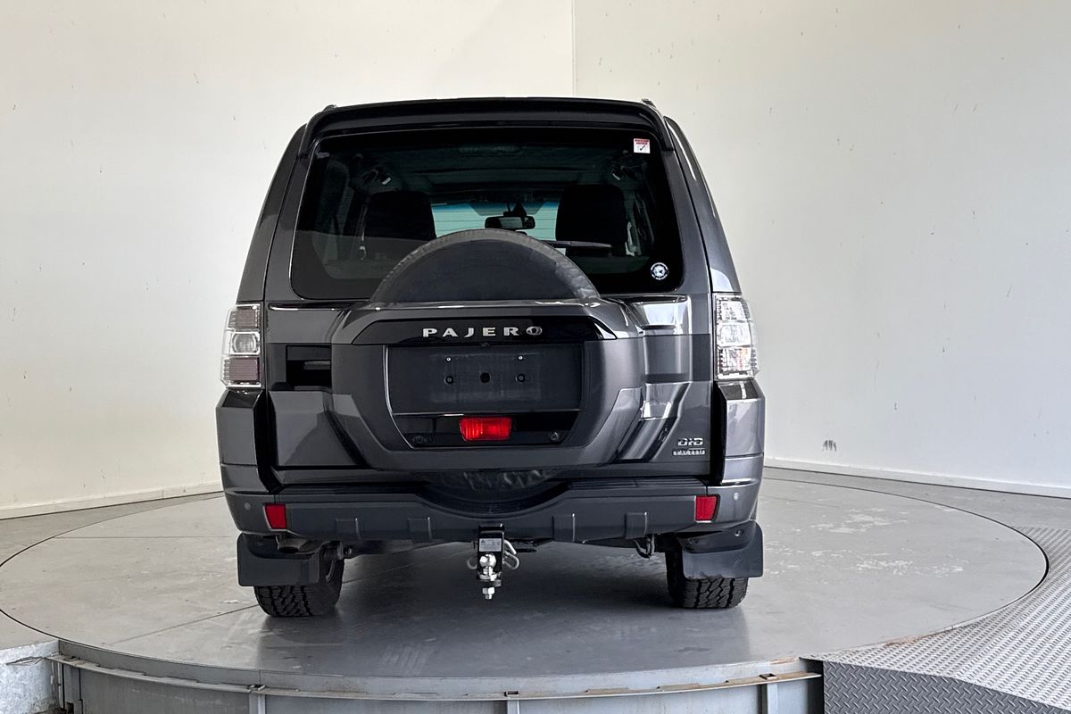 2020 Mitsubishi Pajero Exceed NX
