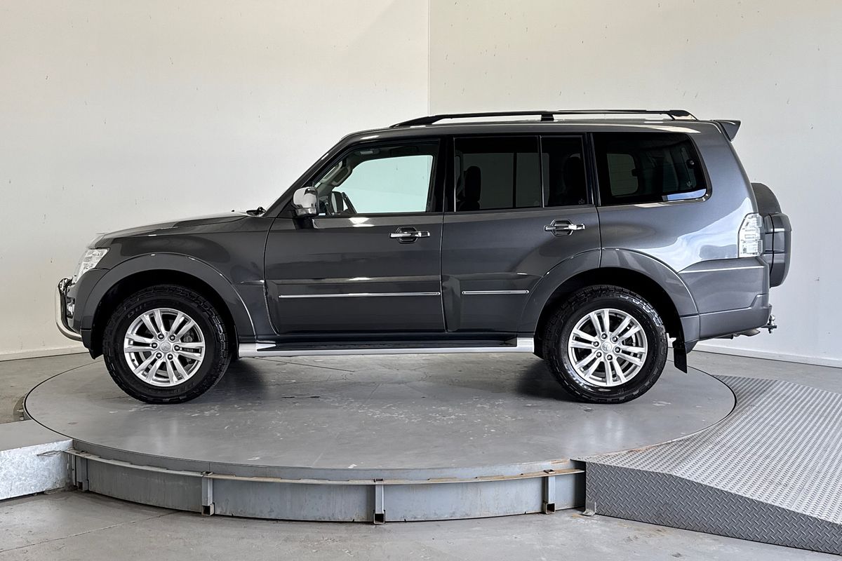 2020 Mitsubishi Pajero Exceed NX