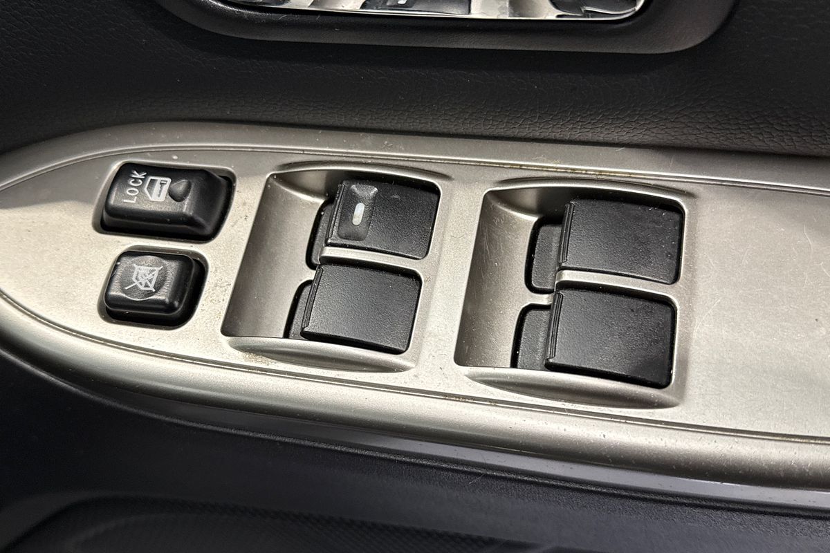 2020 Mitsubishi Pajero Exceed NX