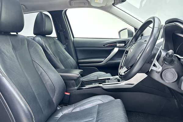 2017 Mitsubishi Eclipse Cross Exceed YA thumb-12