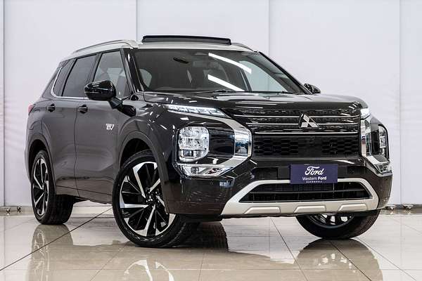 2025 Mitsubishi Outlander PHEV Exceed Tourer ZM