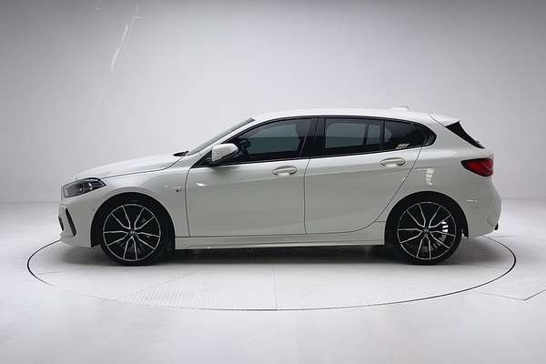 2020 BMW 1 Series 118i M Sport F40 thumb-4