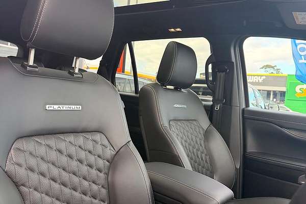 2025 Ford Everest Platinum 3.0L thumb-8