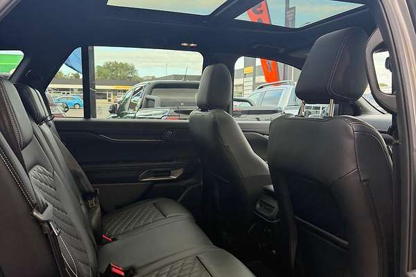 2025 Ford Everest Platinum 3.0L thumb-9