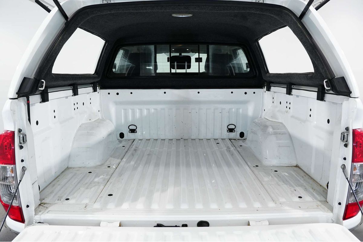 2022 Nissan Navara SL D23 Rear Wheel Drive