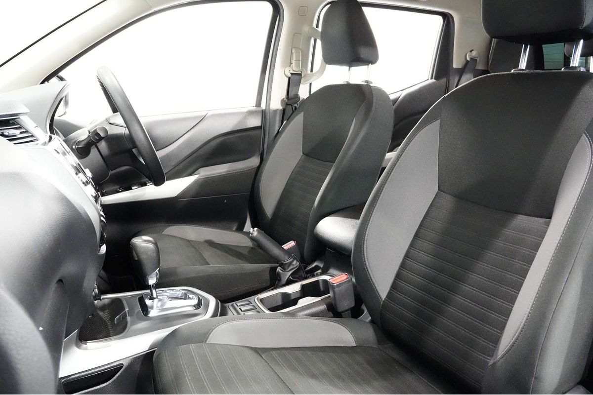 2022 Nissan Navara SL D23 Rear Wheel Drive