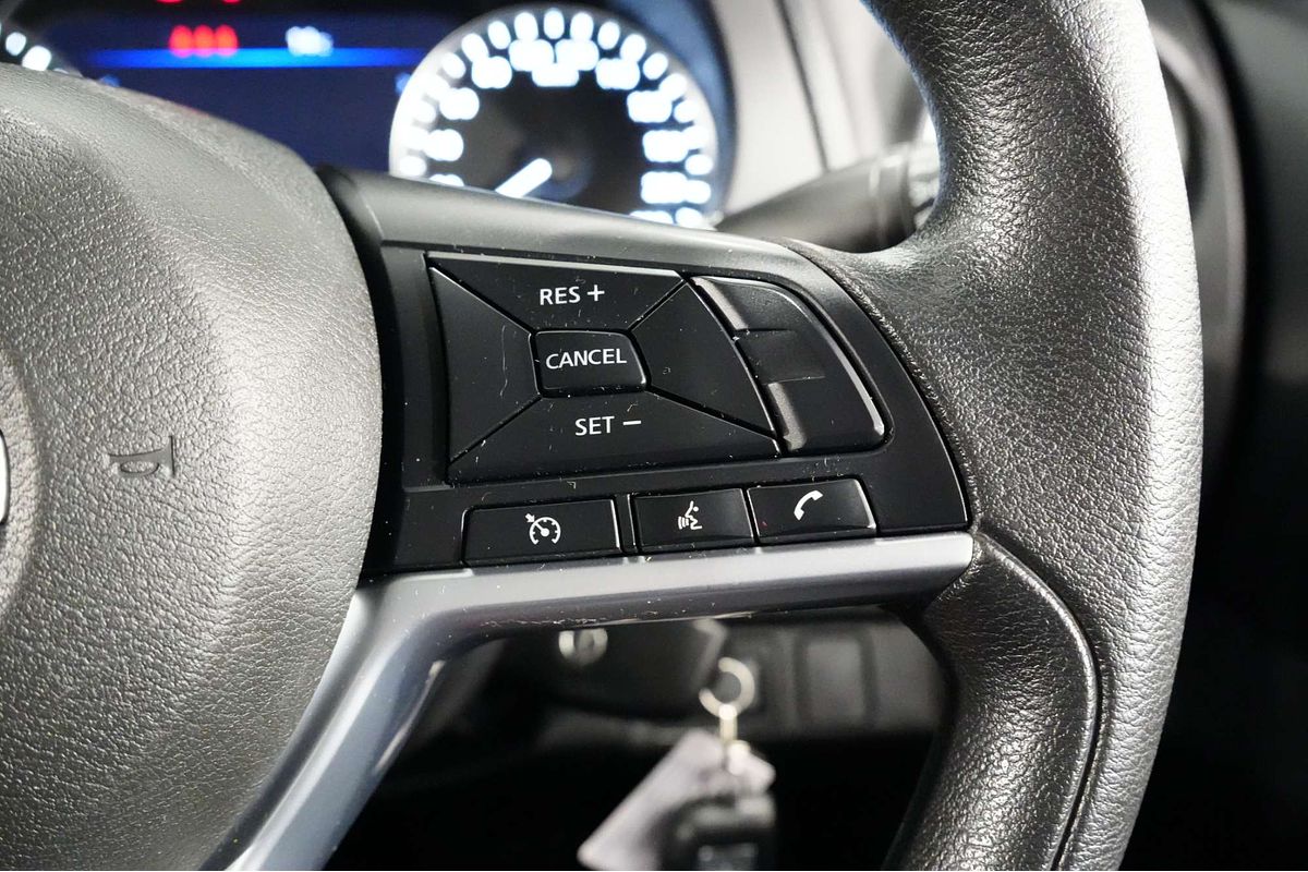 2022 Nissan Navara SL D23 Rear Wheel Drive