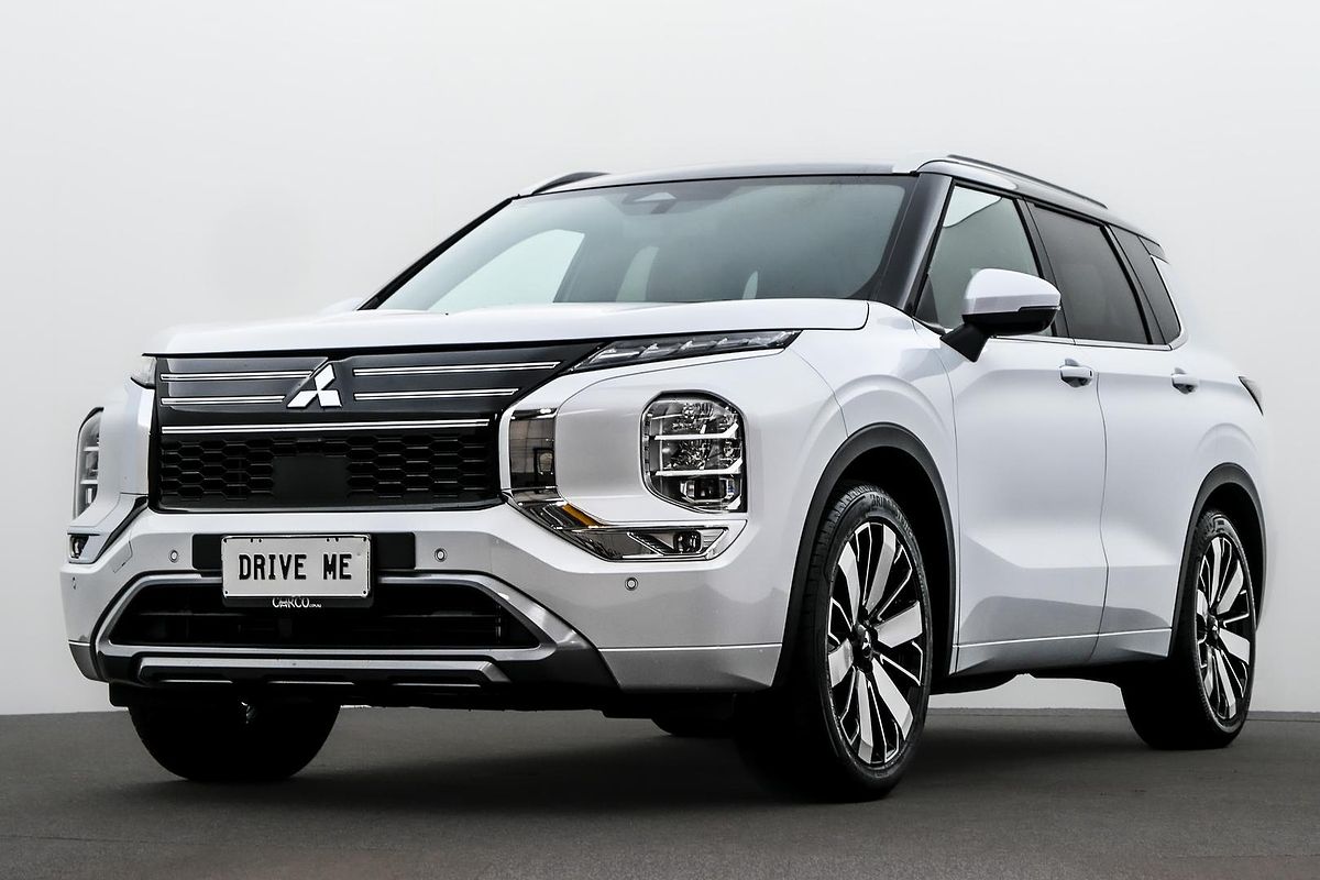 2025 Mitsubishi Outlander Exceed Tourer ZM